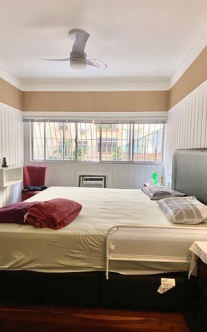 Apartamento à venda com 230m², 4 quartos e 2 vagas Apartamento à venda com 230m², 4 quartos e 2 vagasSuíte 3
