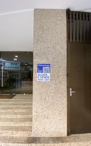 Apartamento à venda com 230m², 4 quartos e 2 vagas Apartamento à venda com 230m², 4 quartos e 2 vagasPlaca