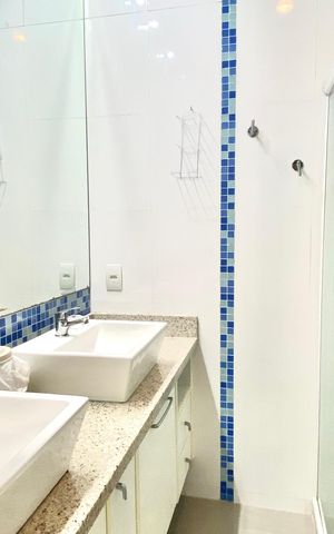 Apartamento à venda com 230m², 4 quartos e 2 vagas Apartamento à venda com 230m², 4 quartos e 2 vagasBanheiro social
