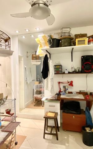 Apartamento à venda com 230m², 4 quartos e 2 vagas Apartamento à venda com 230m², 4 quartos e 2 vagasQuarto de Serviço