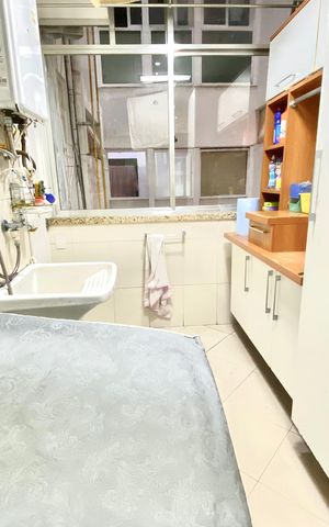 Apartamento à venda com 230m², 4 quartos e 2 vagas Apartamento à venda com 230m², 4 quartos e 2 vagasÁrea de Serviço