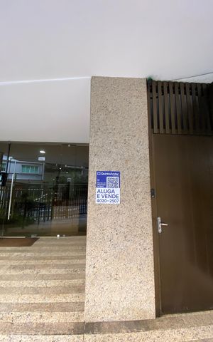 Apartamento à venda com 230m², 4 quartos e 2 vagas Apartamento à venda com 230m², 4 quartos e 2 vagasPlaca
