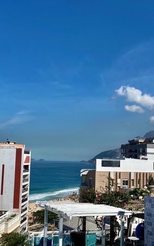 Apartamento à venda com 230m², 4 quartos e 2 vagas