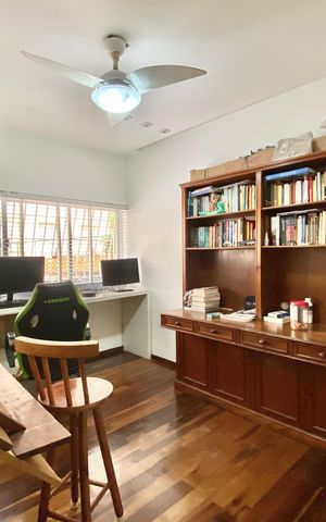 Apartamento à venda com 230m², 4 quartos e 2 vagas Apartamento à venda com 230m², 4 quartos e 2 vagasQuarto 2