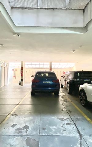 Apartamento à venda com 230m², 4 quartos e 2 vagas Apartamento à venda com 230m², 4 quartos e 2 vagasGaragem