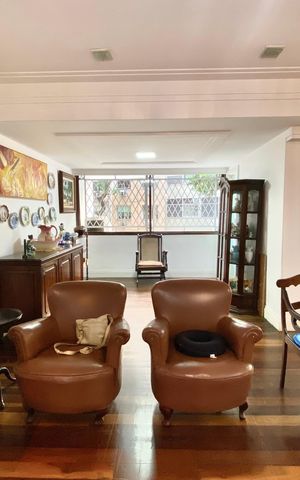 Apartamento à venda com 230m², 4 quartos e 2 vagas Apartamento à venda com 230m², 4 quartos e 2 vagasSala