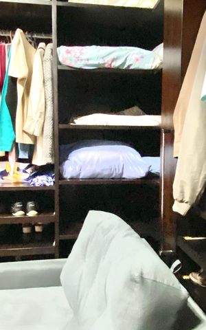 Apartamento à venda com 230m², 4 quartos e 2 vagas Apartamento à venda com 230m², 4 quartos e 2 vagasCloset suíte 3