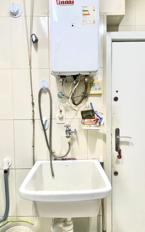 Apartamento à venda com 230m², 4 quartos e 2 vagas Apartamento à venda com 230m², 4 quartos e 2 vagasÁrea de Serviço