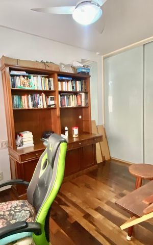 Apartamento à venda com 230m², 4 quartos e 2 vagas Apartamento à venda com 230m², 4 quartos e 2 vagasQuarto 2