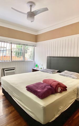 Apartamento à venda com 230m², 4 quartos e 2 vagas Apartamento à venda com 230m², 4 quartos e 2 vagasSuíte 3