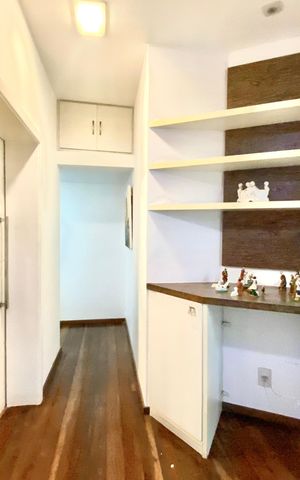 Apartamento à venda com 230m², 4 quartos e 2 vagas Apartamento à venda com 230m², 4 quartos e 2 vagasCorredor