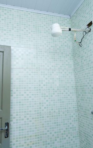 Casa para alugar com 180m², 2 quartos e 4 vagasBanheiro