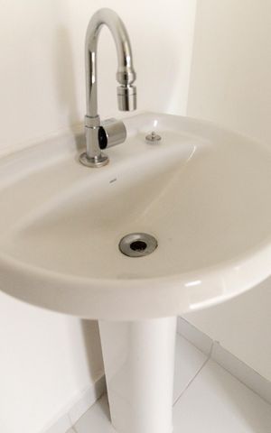 Apartamento para alugar com 32m², 2 quartos e sem vaga Apartamento para alugar com 32m², 2 quartos e sem vagaBanheiro