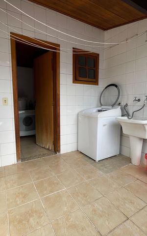 Casa à venda com 449m², 3 quartos e 4 vagasÁrea de Serviço