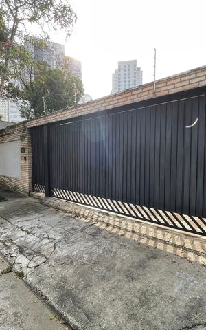 Casa à venda com 449m², 3 quartos e 4 vagasFachada