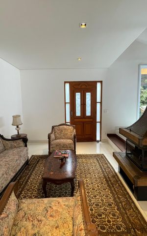 Casa à venda com 449m², 3 quartos e 4 vagasSala