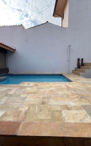 Casa à venda com 449m², 3 quartos e 4 vagasPiscina