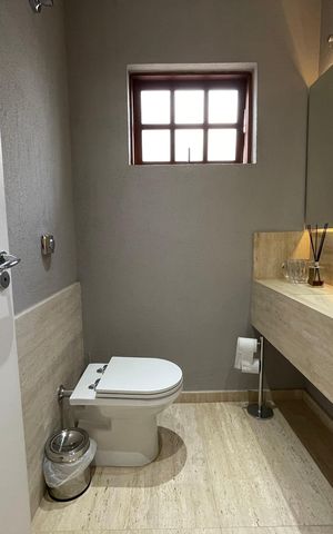 Casa à venda com 449m², 3 quartos e 4 vagasLavabo