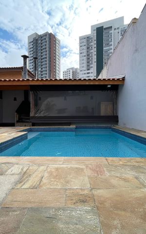 Casa à venda com 449m², 3 quartos e 4 vagasPiscina