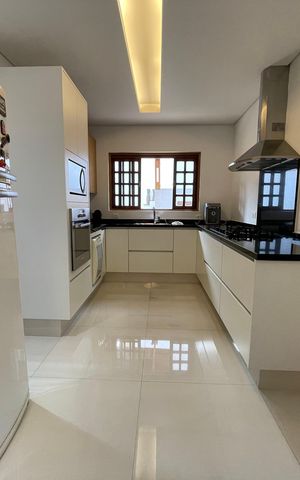 Casa à venda com 449m², 3 quartos e 4 vagasCozinha