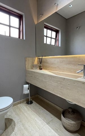 Casa à venda com 449m², 3 quartos e 4 vagasLavabo