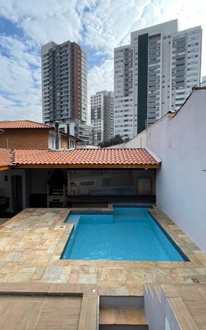Casa à venda com 449m², 3 quartos e 4 vagasPiscina