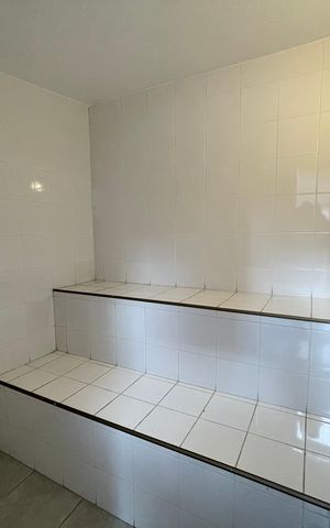 Casa à venda com 449m², 3 quartos e 4 vagasSaúna