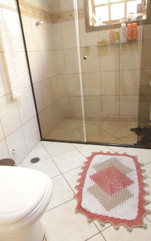 Casa à venda com 172m², 3 quartos e 1 vagaBanheiro