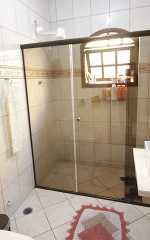 Casa à venda com 172m², 3 quartos e 1 vagaBanheiro