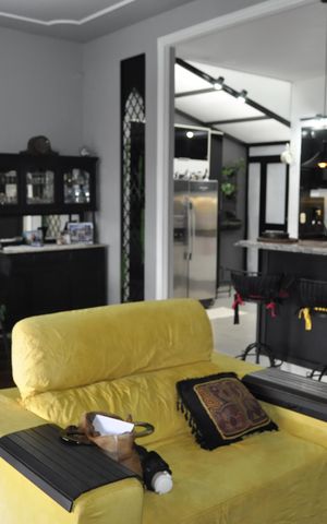 Casa à venda com 206m², 4 quartos e 4 vagasSala