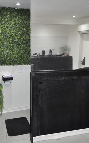 Casa à venda com 206m², 4 quartos e 4 vagasSuíte 2