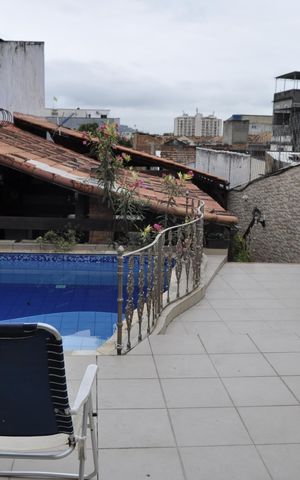 Casa à venda com 206m², 4 quartos e 4 vagasÁrea da Piscina