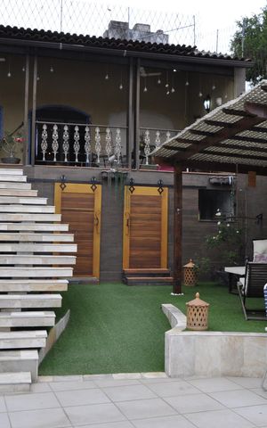 Casa à venda com 206m², 4 quartos e 4 vagasÁrea da Piscina