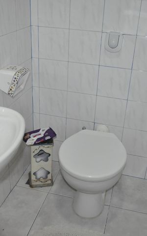 Casa à venda com 206m², 4 quartos e 4 vagasLavabo