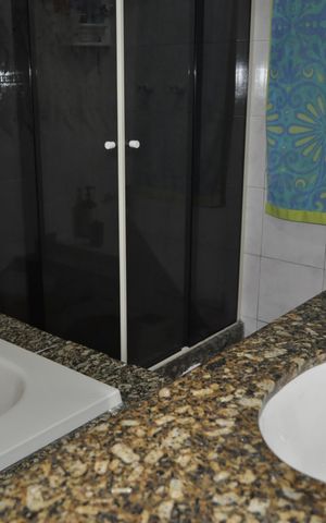 Casa à venda com 206m², 4 quartos e 4 vagasBanheiro da Suíte 1