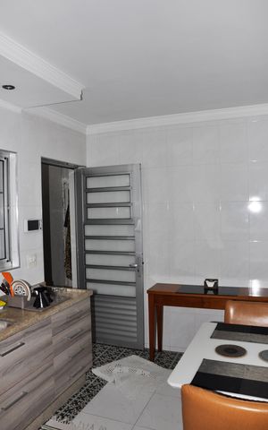 Casa à venda com 140m², 3 quartos e 1 vaga Casa à venda com 140m², 3 quartos e 1 vagaCozinha