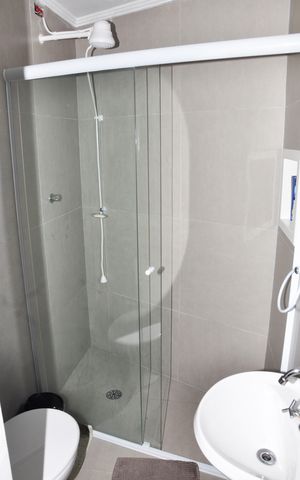 Casa à venda com 140m², 3 quartos e 1 vaga Casa à venda com 140m², 3 quartos e 1 vagaBanheiro da Suíte 2