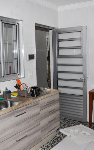 Casa à venda com 140m², 3 quartos e 1 vaga Casa à venda com 140m², 3 quartos e 1 vagaCozinha