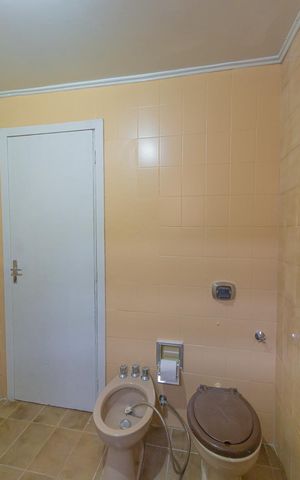 Casa à venda com 70m², 3 quartos e 2 vagas Casa à venda com 70m², 3 quartos e 2 vagasBanheiro Social