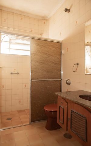 Casa à venda com 140m², 3 quartos e 2 vagasBanheiro Social