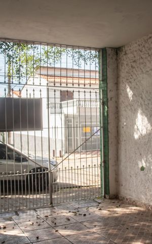 Casa à venda com 140m², 3 quartos e 2 vagasGaragem