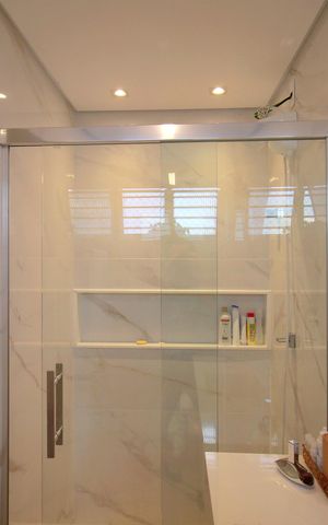 Apartamento à venda com 190m², 4 quartos e 3 vagasBanheiro da Suíte 2