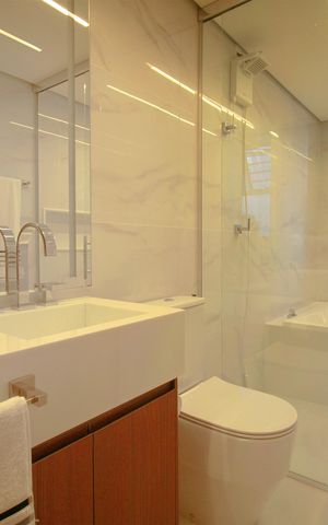 Apartamento à venda com 190m², 4 quartos e 3 vagasBanheiro da Suíte 1