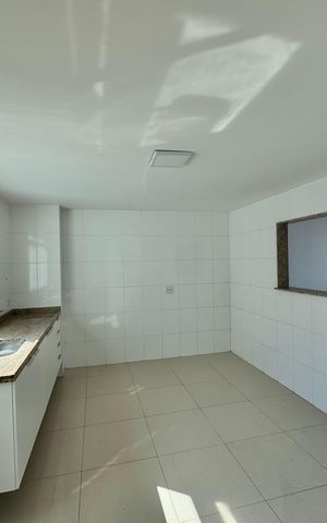 Apartamento à venda com 194m², 3 quartos e 2 vagas Apartamento à venda com 194m², 3 quartos e 2 vagasCozinha
