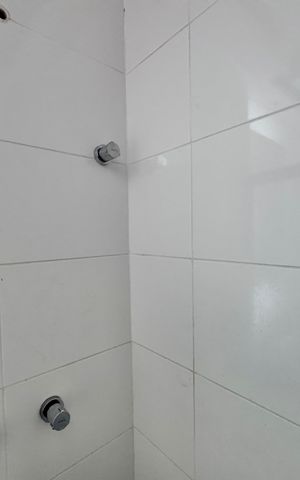Apartamento à venda com 194m², 3 quartos e 2 vagas Apartamento à venda com 194m², 3 quartos e 2 vagasBanheiro da Suíte