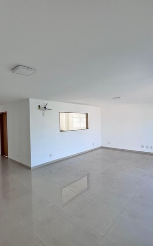 Apartamento à venda com 194m², 3 quartos e 2 vagas Apartamento à venda com 194m², 3 quartos e 2 vagasSala