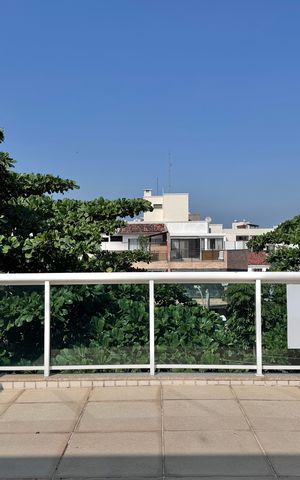 Apartamento à venda com 194m², 3 quartos e 2 vagas Apartamento à venda com 194m², 3 quartos e 2 vagasPlaquinha