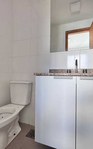 Apartamento à venda com 194m², 3 quartos e 2 vagas Apartamento à venda com 194m², 3 quartos e 2 vagasBanheiro da Suíte
