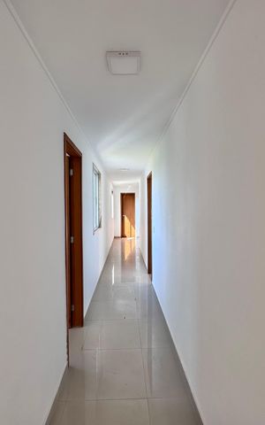 Apartamento à venda com 194m², 3 quartos e 2 vagas Apartamento à venda com 194m², 3 quartos e 2 vagasCorredor