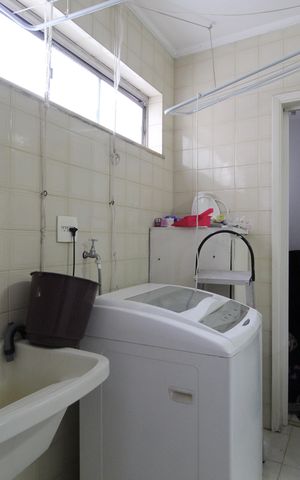 Apartamento à venda com 80m², 2 quartos e sem vagaCozinha e Área de Serviço